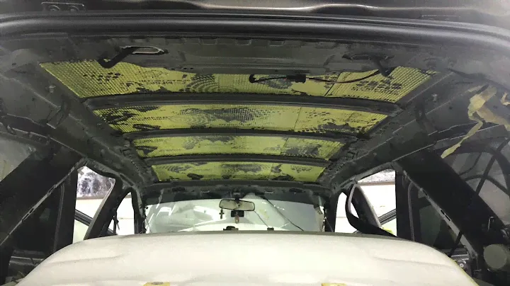Ford Focus 3 шумоизоляция. Даже немного становится жаль, что все это будет скрыто под обшивками.