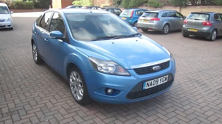 2009 Ford Focus 1.6 Zetec Start-Up, Full Vehicle Tour, and Quick Drive